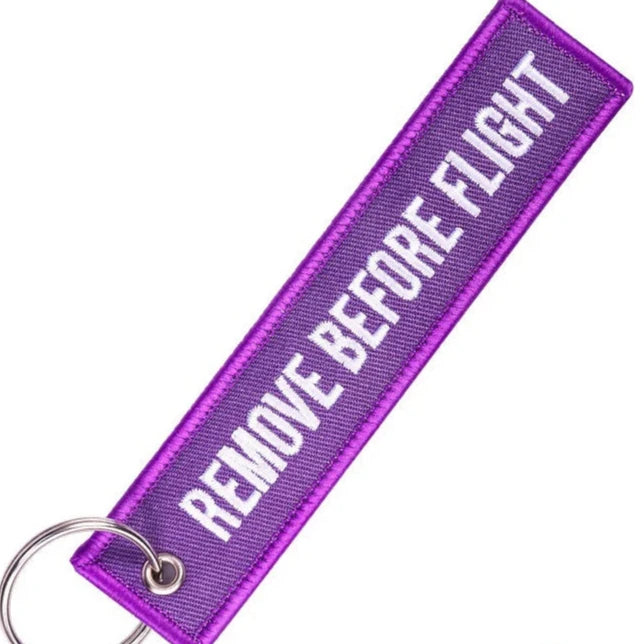 REMOVE BEFORE FLIGHT タグ